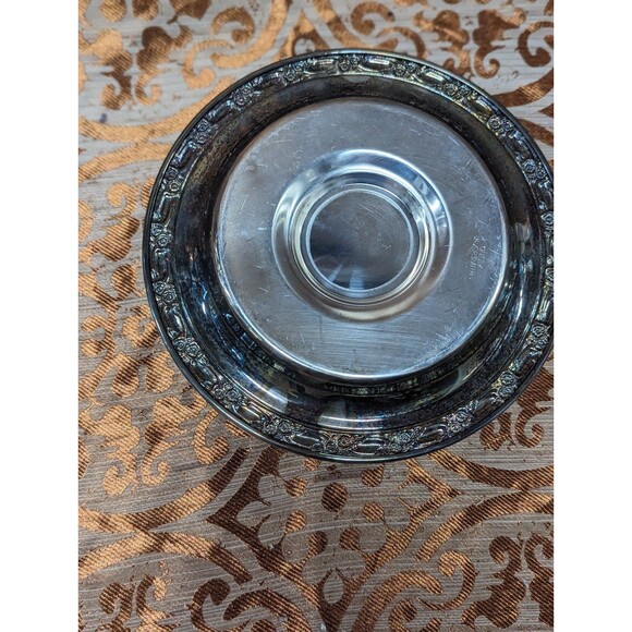 Vintage‎ Oneida Silversmiths Silver plated Bowl attached to plate - Picture 3 of 8